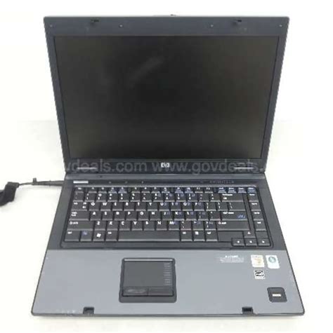 HP Compaq 6715b Notebook PC .